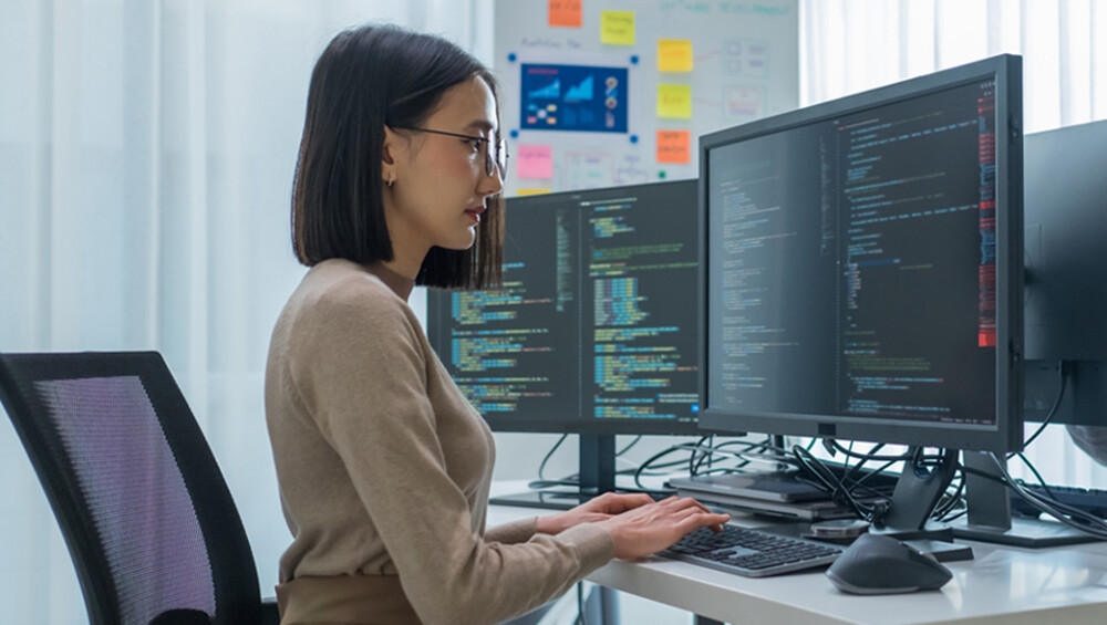 Financial services: Using AI to fight fraud and improve compliance
